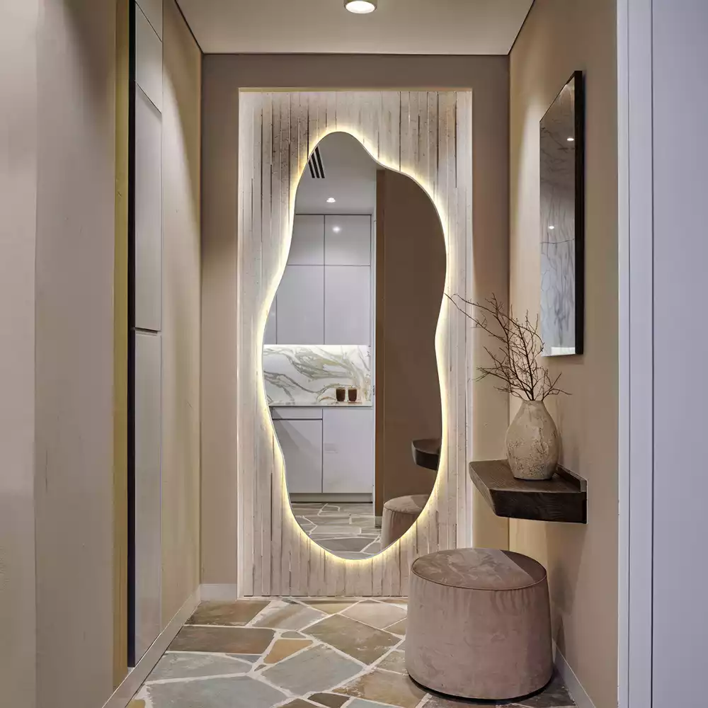 Espelho irregular com led decorativo