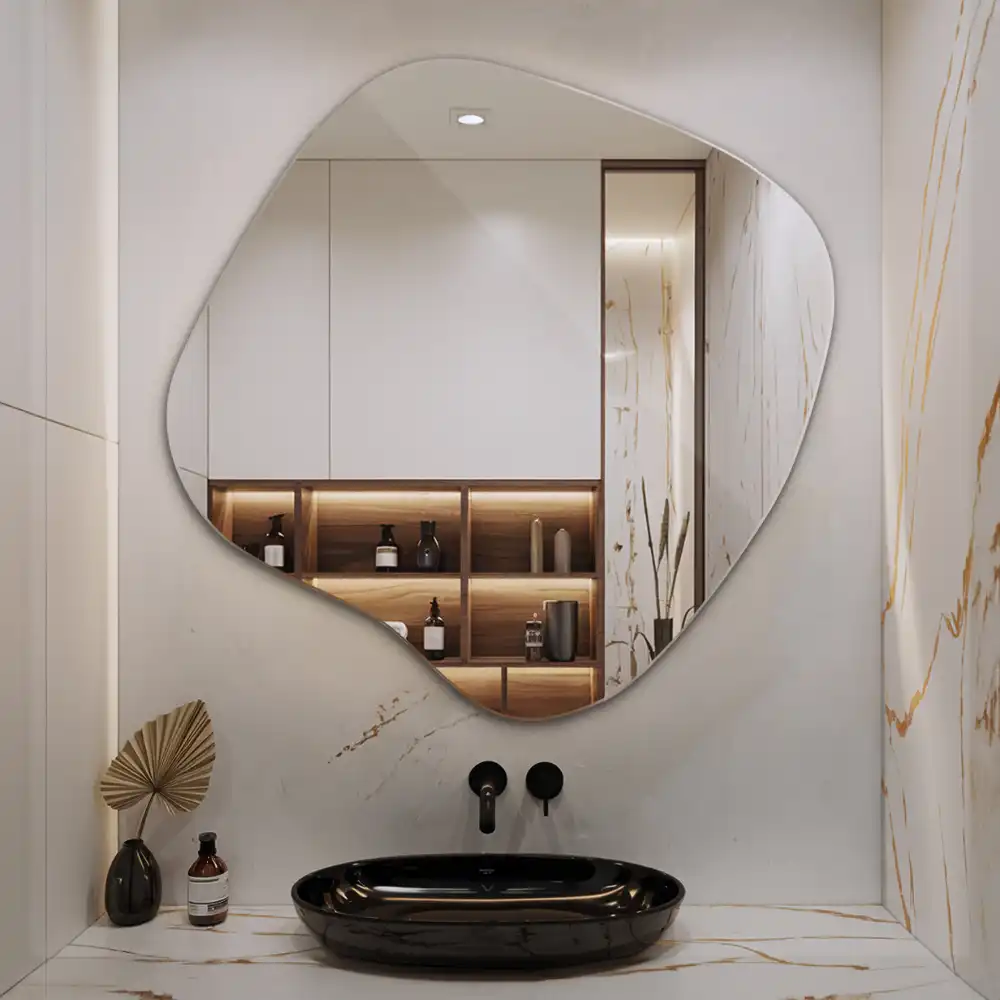 Espelho em forma de mancha acessório marcante