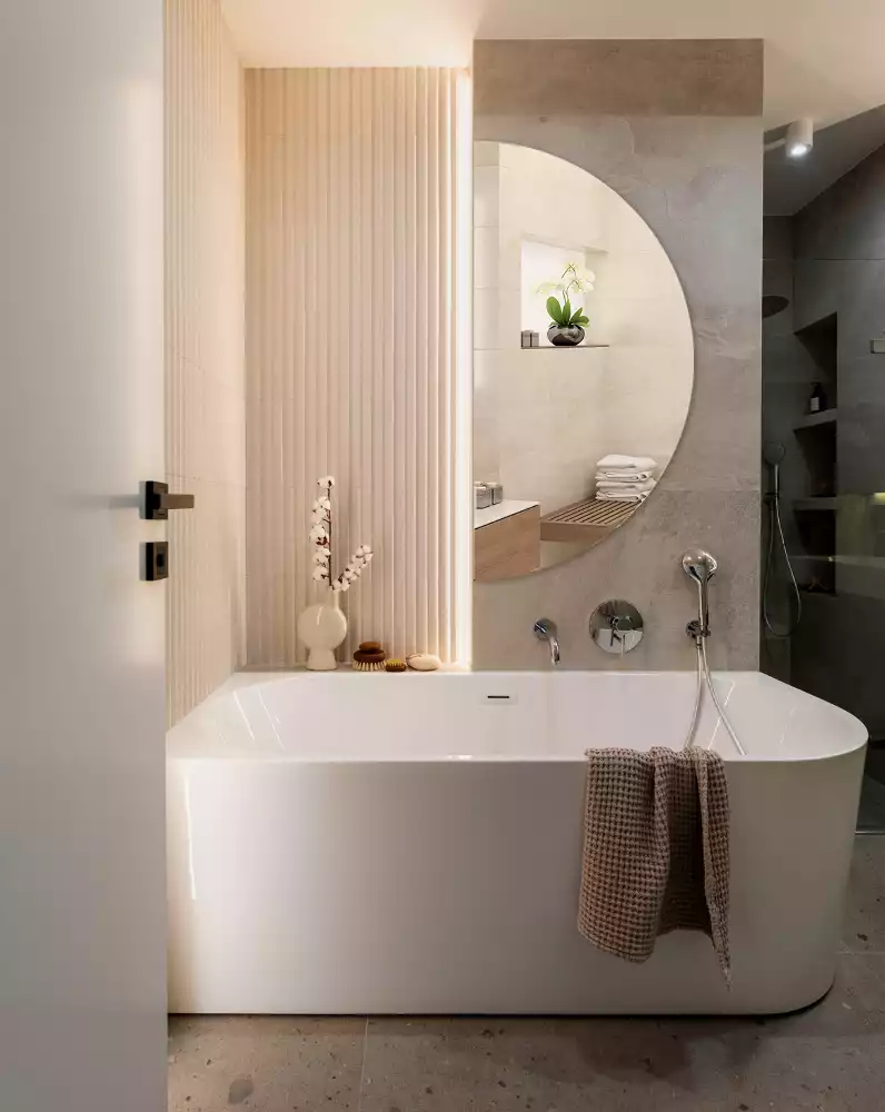 Espelho meia lua pendurado sem moldura