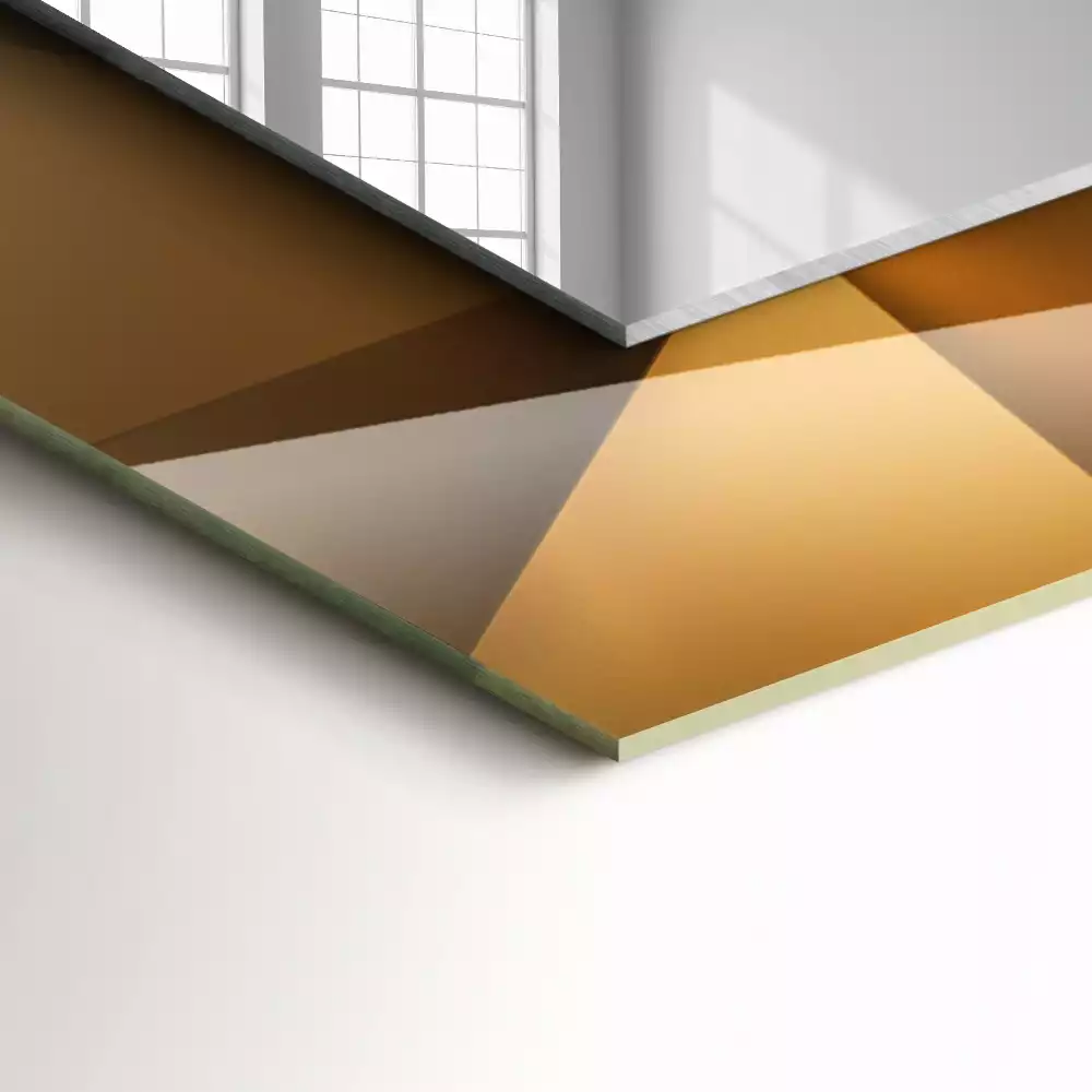 Espelho com moldura decorada formas geométricas