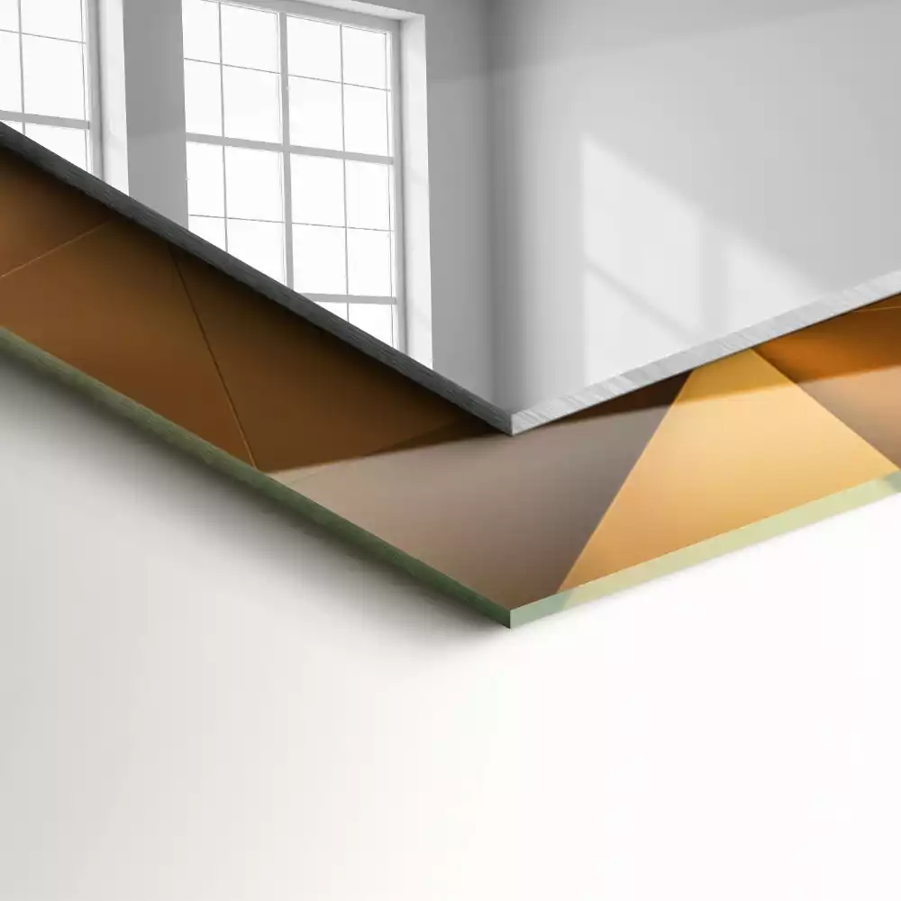 Espelho com moldura decorada formas geométricas