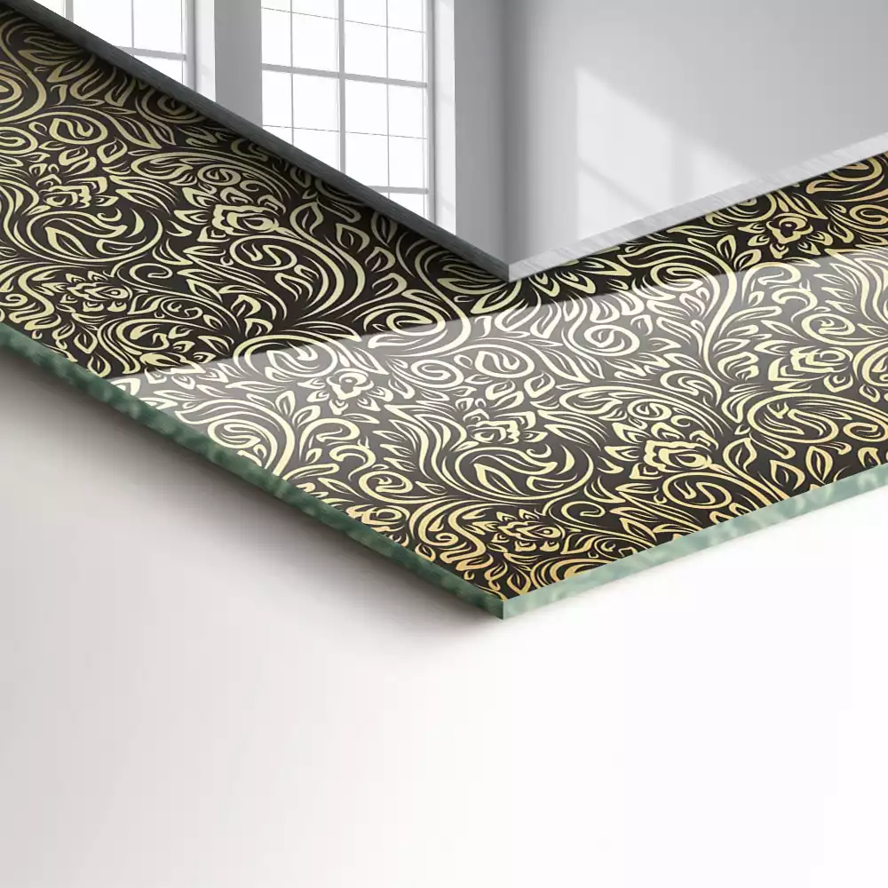 Espelho com moldura decorada Padrão ornamental dourado