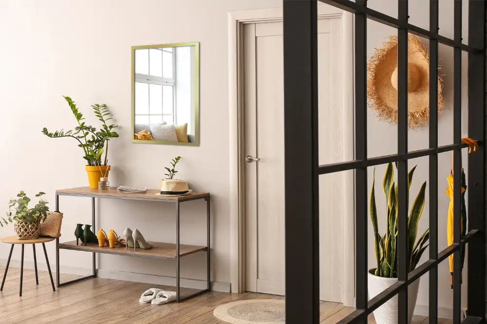 Espelho de parede retangular com moldura dourada decorativo